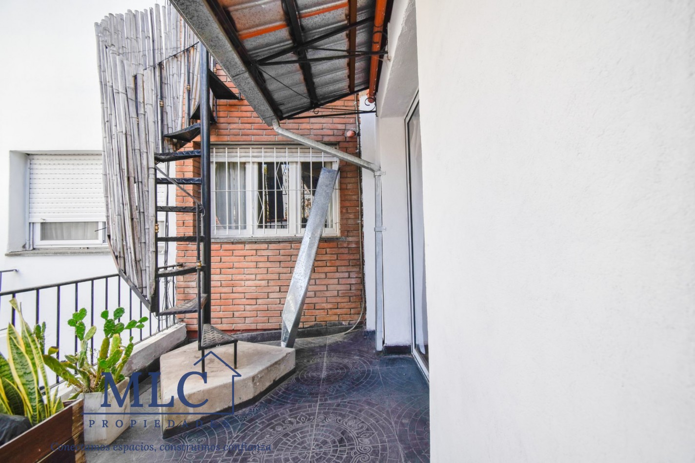 PH EN VENTA - 4 AMBIENTES + ESTUDIO INDEPENDIENTE + TERRAZA - SIN EXPENSAS