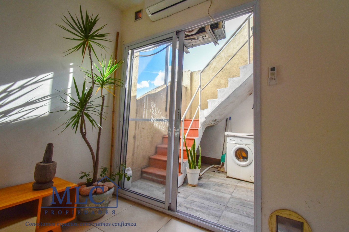 PH EN VENTA - 4 AMBIENTES + ESTUDIO INDEPENDIENTE + TERRAZA - SIN EXPENSAS