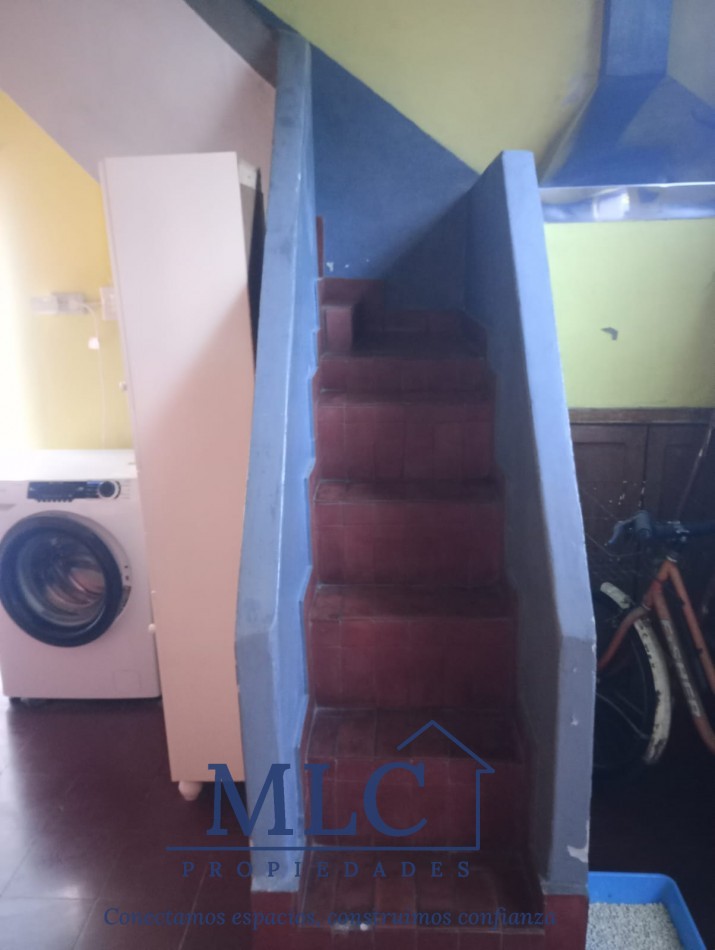 PH EN VENTA AL FRENTE CON TERRAZA Y COCHERA EN LAVALLOL