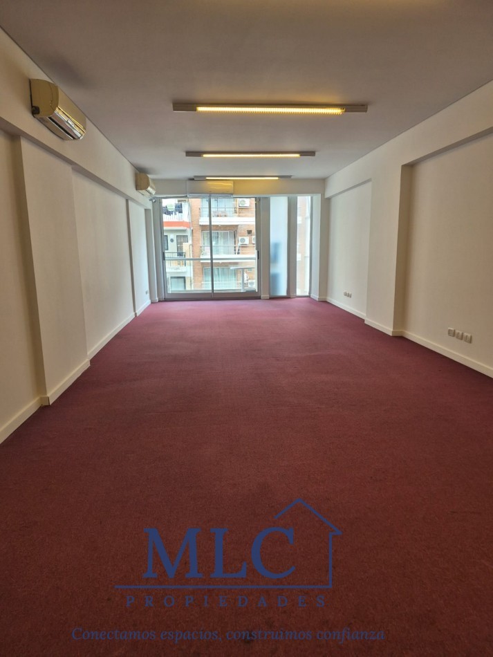 ALQUILER SOLO USO COMERCIAL - IDEAL ESTUDIO / CONSULTORIO