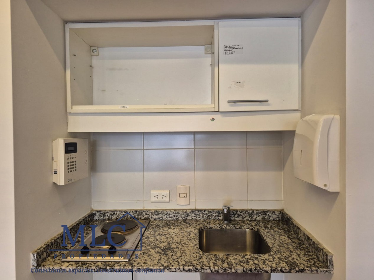 ALQUILER SOLO USO COMERCIAL - IDEAL ESTUDIO / CONSULTORIO